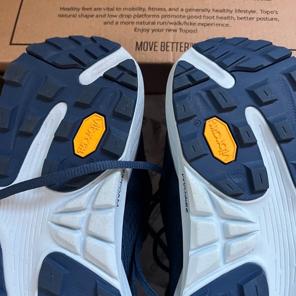 NIB! Topo Ultraventure 3 trail running shoes size 7W WIDE roomy toe box - Picture 6 of 9